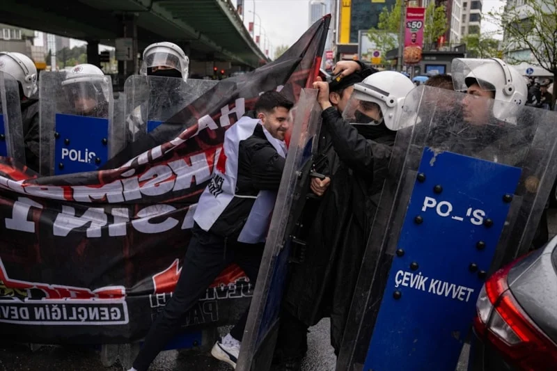 İstanbul Valiliği: 1 Mayıs gösterilerinde 575 kişi gözaltına alındı